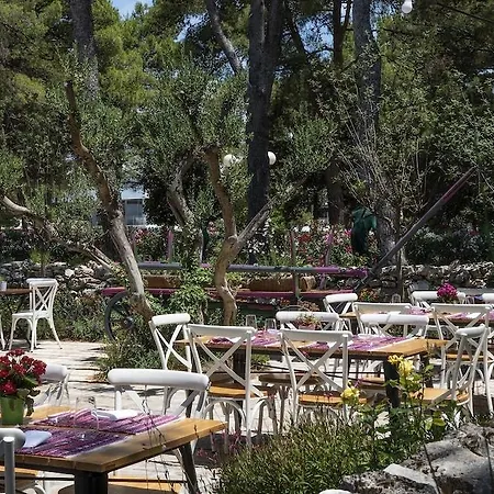 Amadria Park Family Jakov Hotel 4*