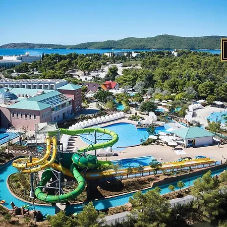 Hotel Amadria Park Family Jakov 4*