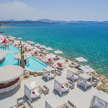 Ξενοδοχείο Amadria Park Family Jakov 4*