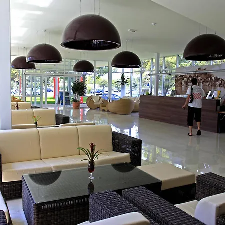 Ξενοδοχείο Amadria Park Family Jakov 4*
