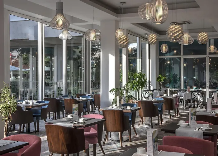 Amadria Park Family Jakov Hotell 4*