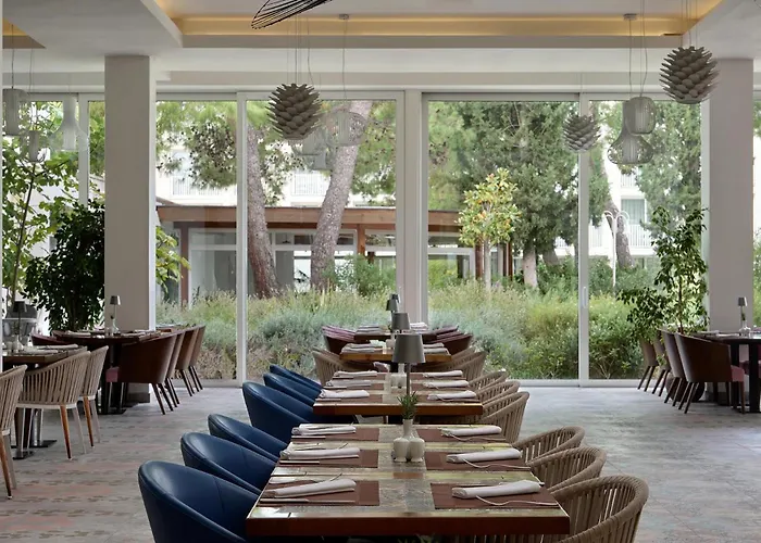 Amadria Park Family Jakov מלון 4*